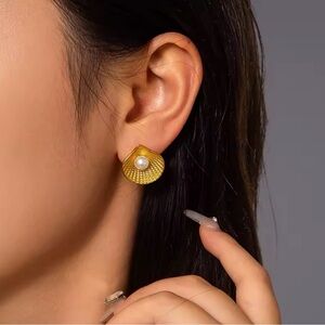 18K Gold Plated Shell & Pearl Stud Earrings